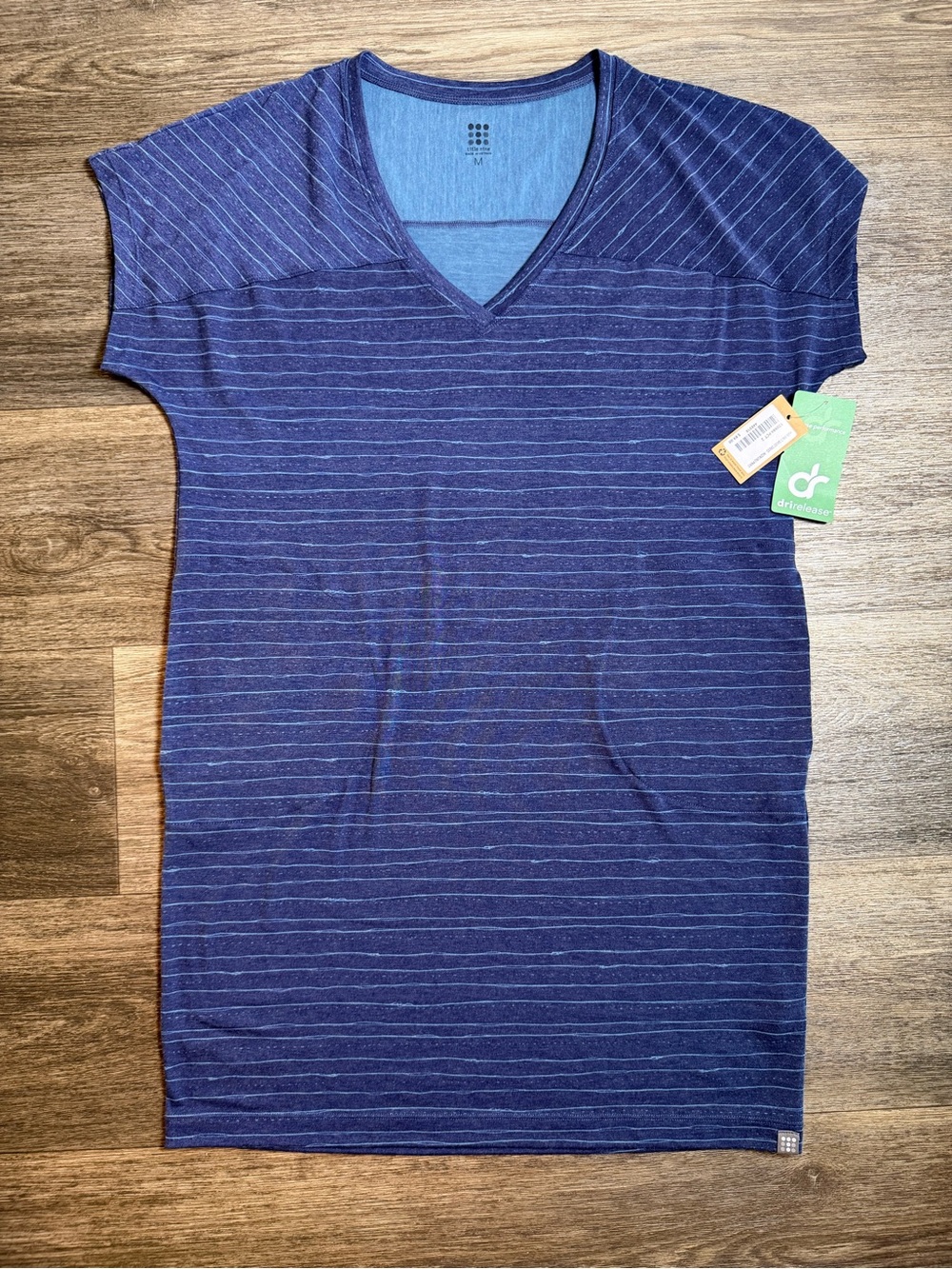 Title Nine Navy Blue Heathered V-Neck Short Sleeve Tshirt dress